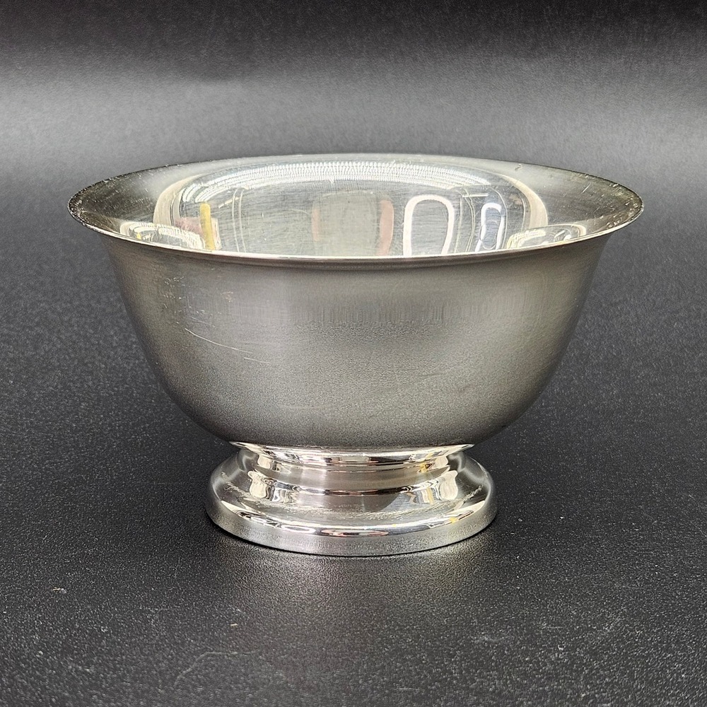 Reed & Barton Paul Revere Design Silver Plated Small Pedestal Bowl